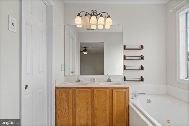 Building Photo - 21443 Hillary Ct