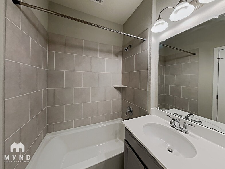 Building Photo - 1051 Kenney Fort Crossing