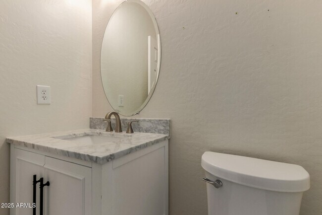 Building Photo - 40809 N Raleigh Ct