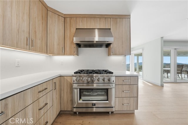 Building Photo - 5527 Burning Tree Dr