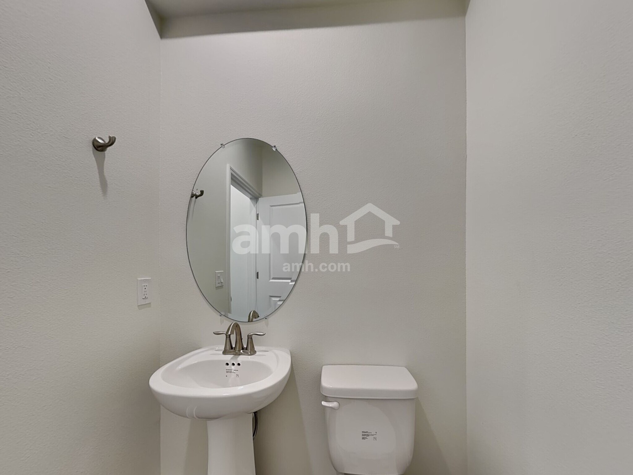 Building Photo - 5702 Oesterle Rd