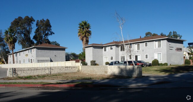 Primary Photo - Wakefield Village
