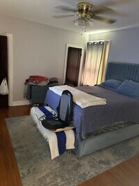 Building Photo - 8328 S Ingleside Ave