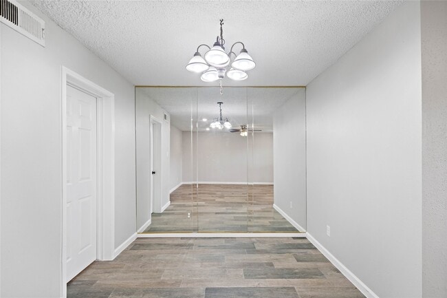 Building Photo - 14256 Misty Meadow Ln
