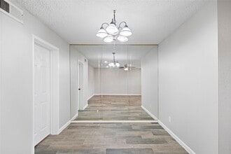 Building Photo - 14256 Misty Meadow Ln