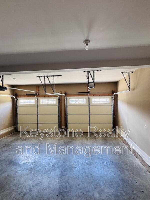 Building Photo - 2469 Senseney Dr