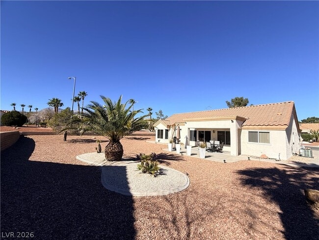 Building Photo - 9605 Sundial Dr