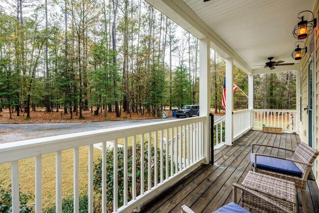 Building Photo - 4 Bedroom, 2.5 Bathroom Home in The Refuge at Ravenel - Ravenel