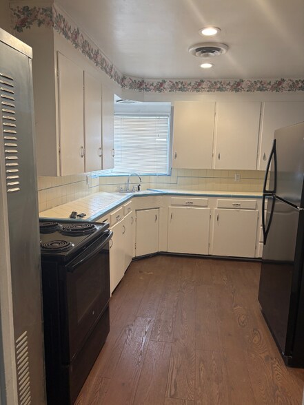 Building Photo - 420 Milnes Rd