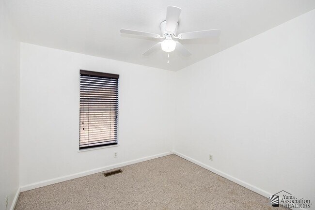 Building Photo - 10439 E 37th St