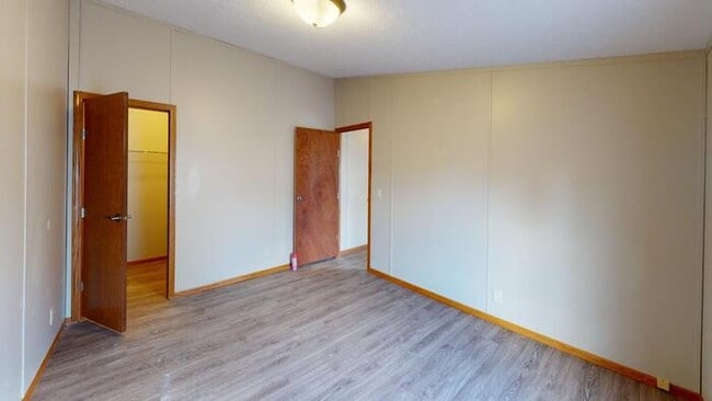 Building Photo - 154 Northwest Dr