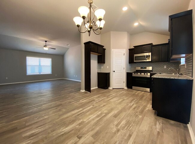 Building Photo - Stunning home for rent