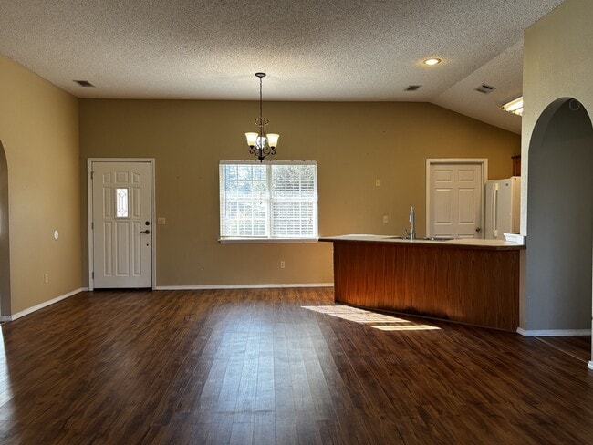 Building Photo - 18 Fairbrook Ln