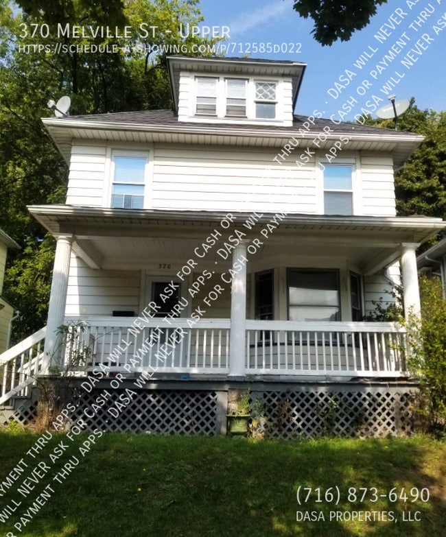 Building Photo - 370 Melville St