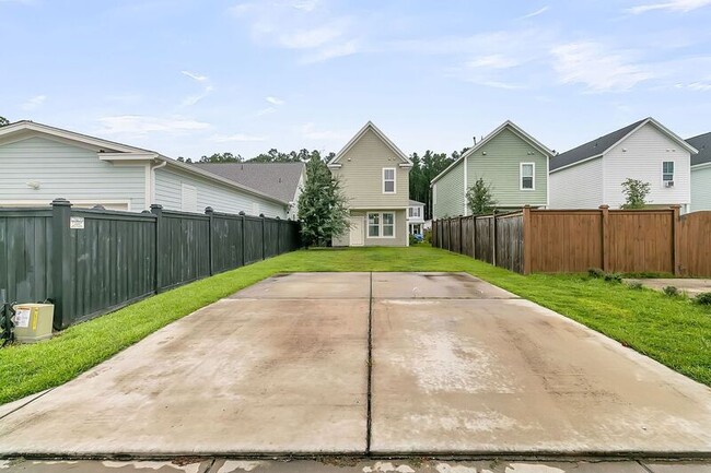 Building Photo - 146 Winding Branch Dr