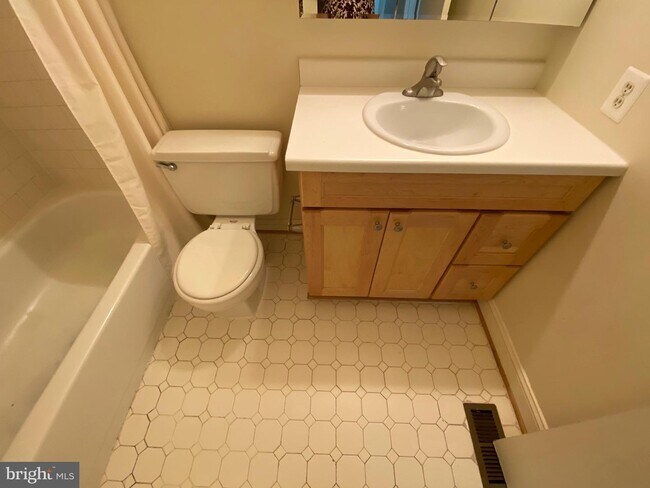 Building Photo - 7820 Muirfield Ct