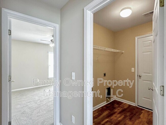 Building Photo - 261 Emerald Isle Dr