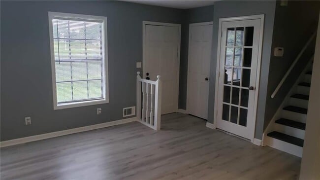 Building Photo - 73 Huff Dr