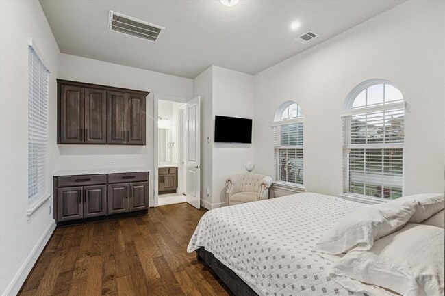 Building Photo - 3954 Kelley Pond Dr