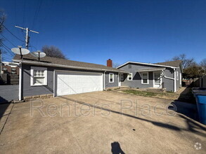 Building Photo - 1528 1/2 S Saint Louis Ave.