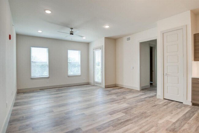Building Photo - 2712 Wingate St