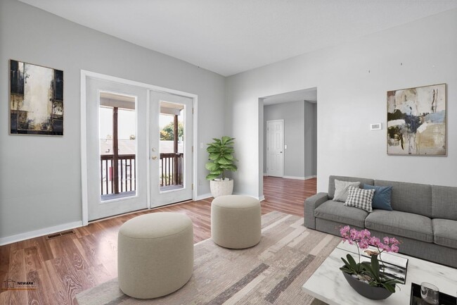 Building Photo - Quality 2 Bed 1.5 Bathrooms Home - Availab...