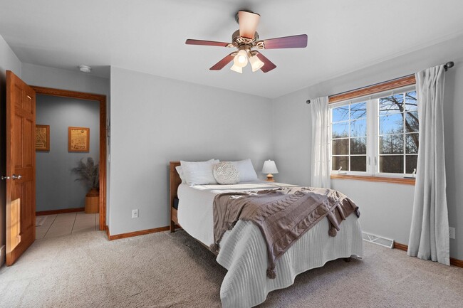 Building Photo - River Point Court Duplex