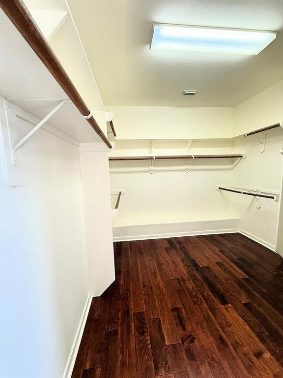 Building Photo - 2214 Jurgensen Ln