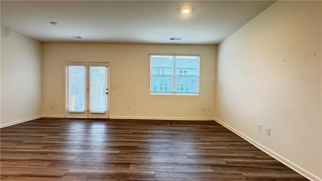 Building Photo - 204 Fenchurch Wy