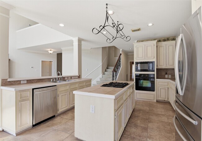 Building Photo - 5910 Willowfield Ct