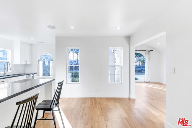 Building Photo - 3062 Field Ave