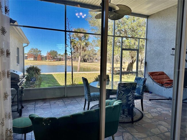 Building Photo - 1947 Fairway Loop