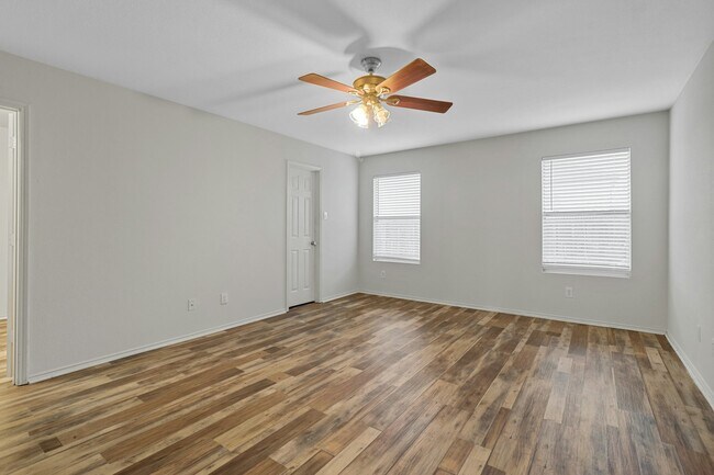 Building Photo - 1201 Lambert Dr