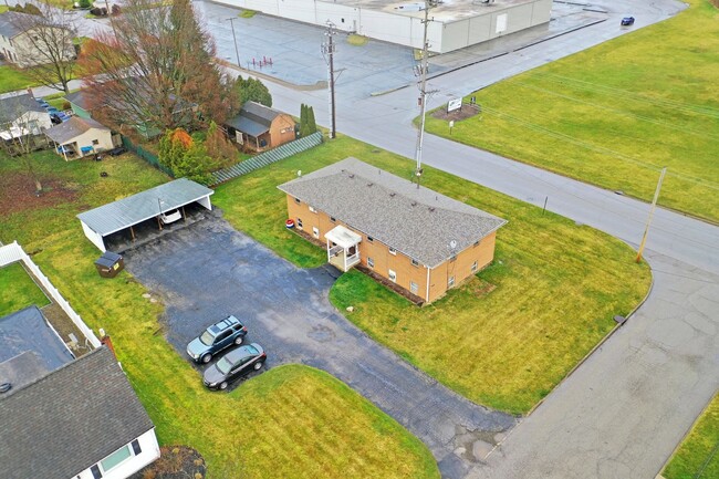 Building Photo - Joslynn Properties LLC-560