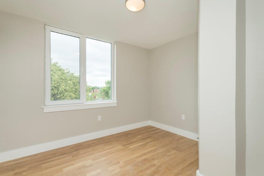 Building Photo - 330 Harvard St