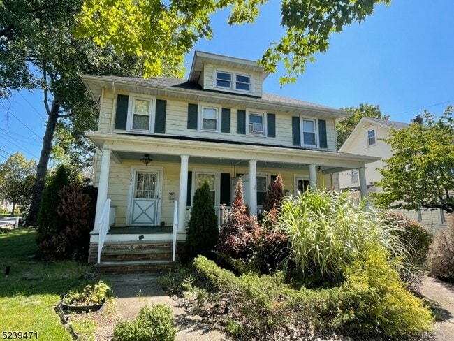 Building Photo - 184 N Bridge St