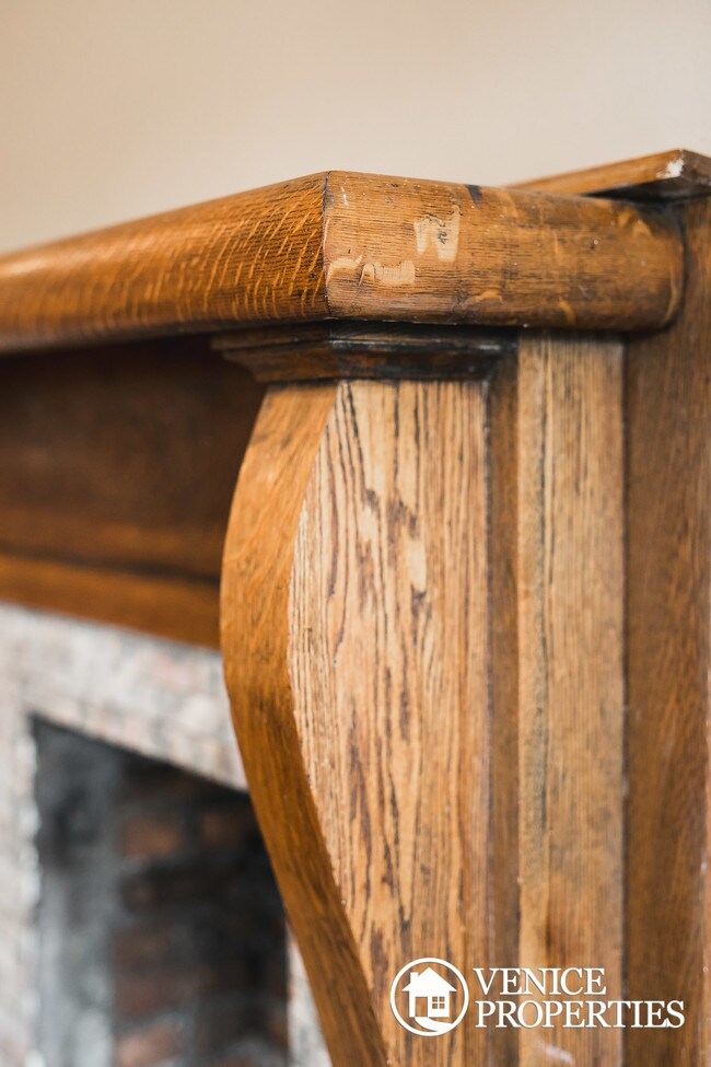 Building Photo - 2168 Summit St