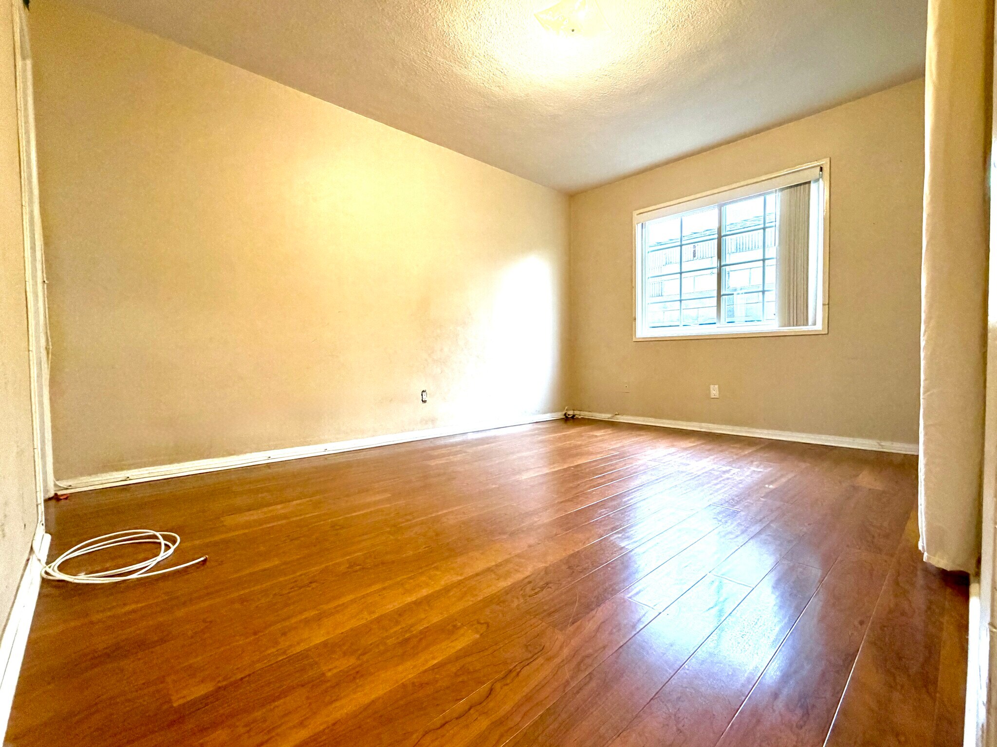 Building Photo - 6502 Edgemont Dr