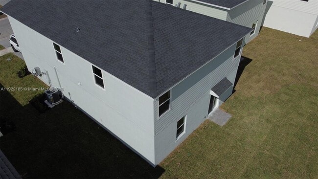 Building Photo - 5885 Sweetwood Dr