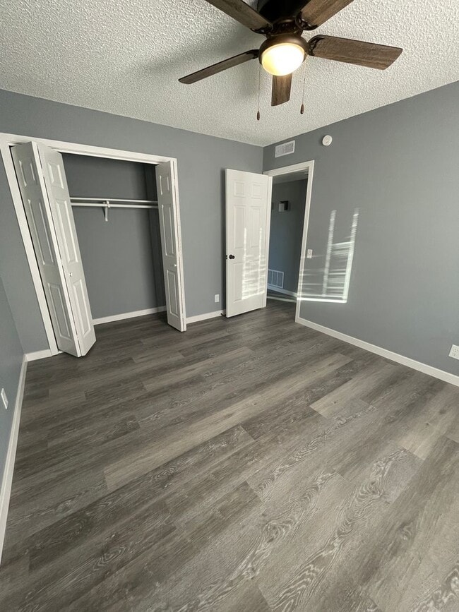 Building Photo - 3700 Paxton Dr