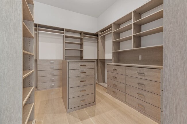 Building Photo - 63 Sylvan Ln