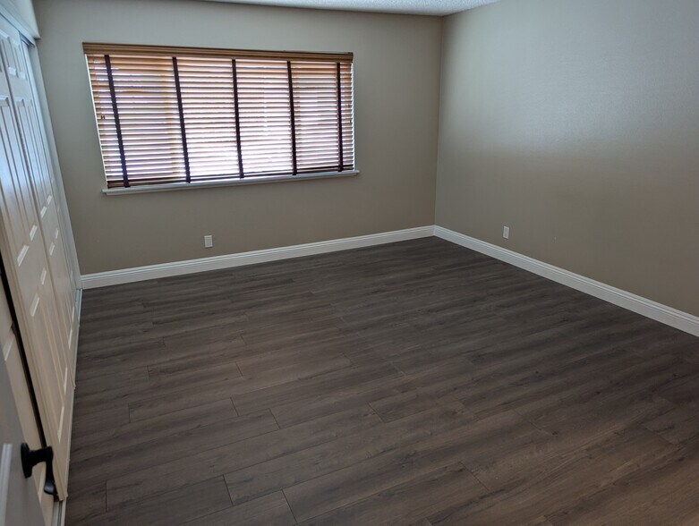 Building Photo - 5081 College View Ave