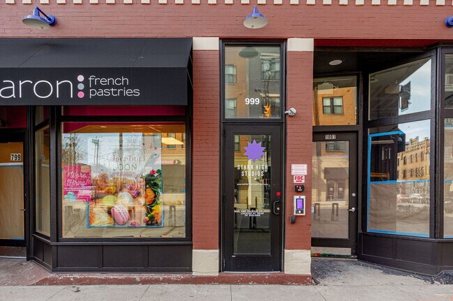 Building Photo - Fully Furnished 1 Bedroom in the heart of Short North!