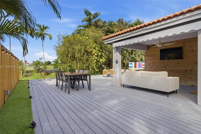 Building Photo - 10246 NW 57th Terrace