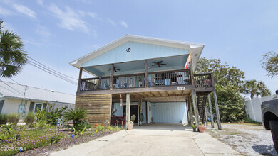 Building Photo - 513 Lantana St