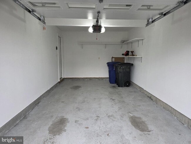 Building Photo - 676 McLeary Square SE