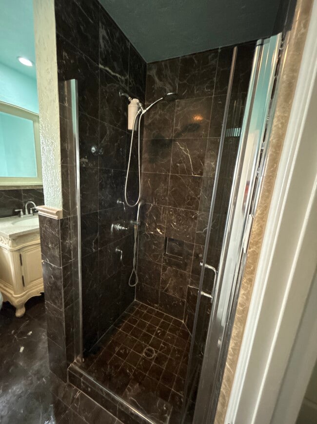 Shower - 1252 26th St