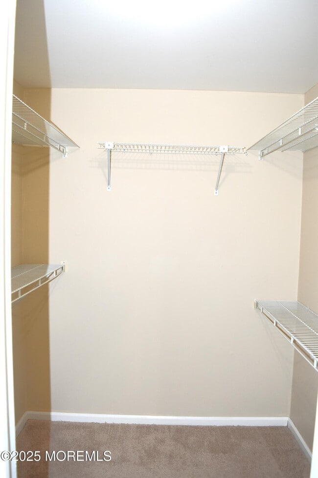 Building Photo - 49 Poplar Pl