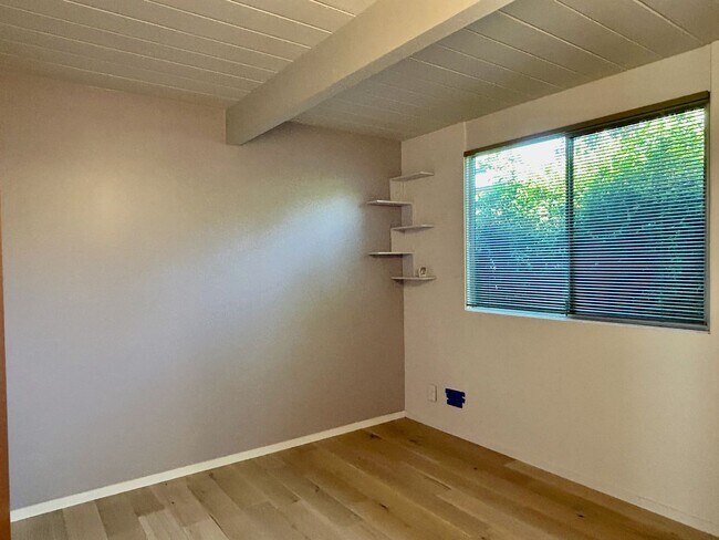 Building Photo - Updated Willow Glen Eichler