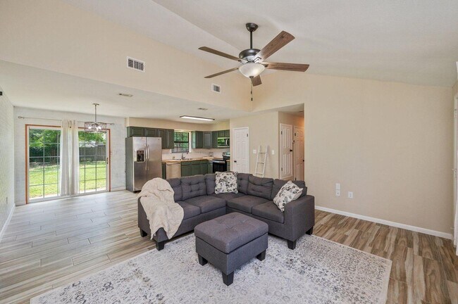 Building Photo - 212 Grand Prix Dr